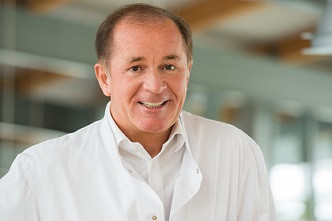 Chefarzt und ärztlicher Direktor Professor Dr. Wolfgang Rössy